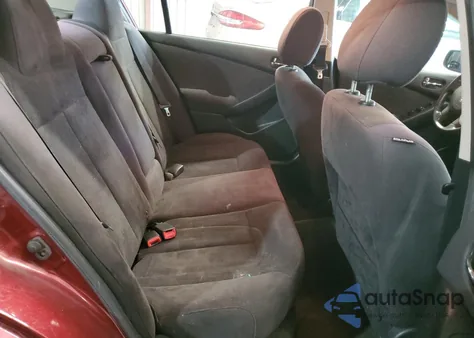 2011 Nissan Altima Base z USA, uszkodzony, nr VIN 1N4AL2AP1BN448312